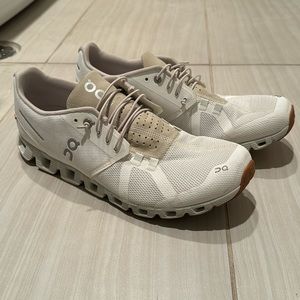 Women’s On Cloud Sneaker size 11